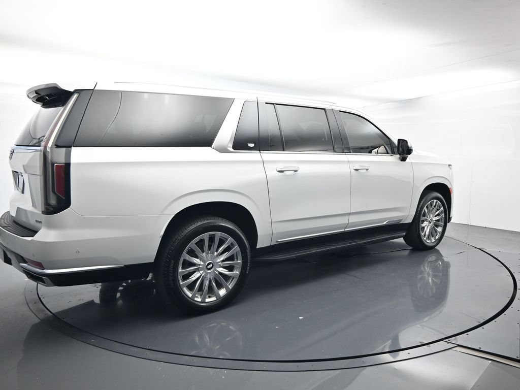Used 2023 Cadillac Escalade ESV Premium Luxury AWD/4WD image 15