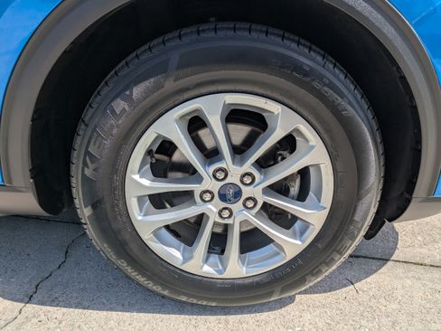 Certified 2021 Ford Escape SE FWD image 11