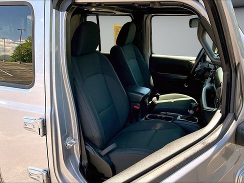 Used 2020 Jeep Gladiator Sport w/ Quick Order Package 24S AWD/4WD image 30