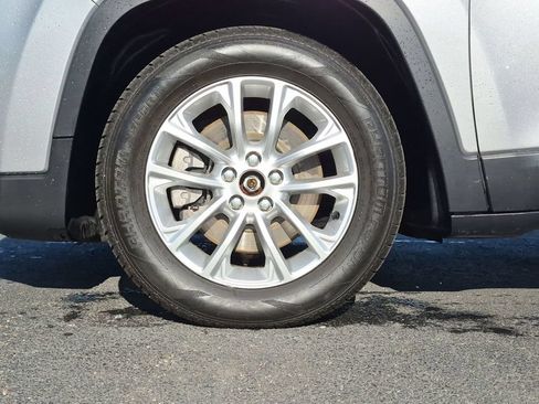 Used 2019 Jeep Cherokee Latitude w/ Popular Appearance Group FWD image 7