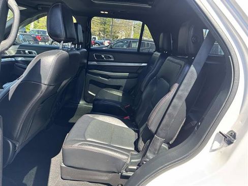 Used 2019 Ford Explorer Sport w/ Equipment Group 401A AWD/4WD image 31