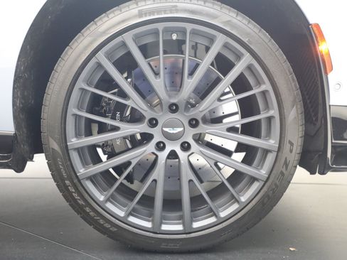 Used 2026 Aston Martin DBX 707 AWD/4WD image 32