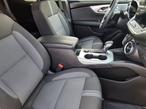 Used 2025 Chevrolet Blazer LT FWD image 11