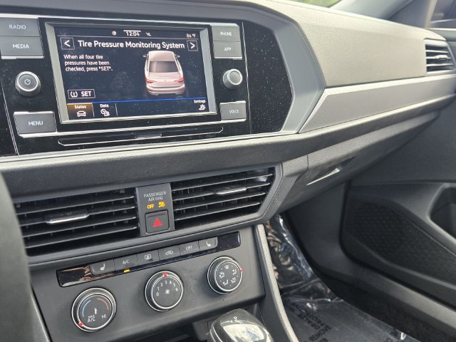 Used 2024 Volkswagen Jetta Sport FWD image 20