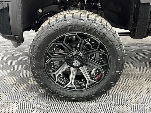 New 2025 GMC Sierra 2500 Denali w/ Technology Package image 18