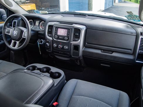 Used 2024 RAM 1500 Classic SLT AWD/4WD image 27