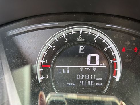 Used 2019 Honda CR-V LX image 6