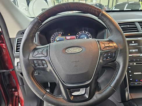 Used 2016 Ford Explorer Platinum image 33