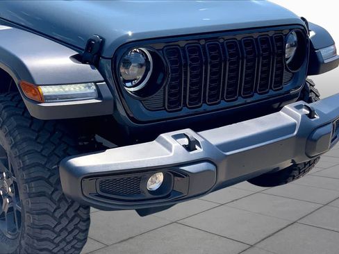 Used 2025 Jeep Wrangler Sport AWD/4WD image 26
