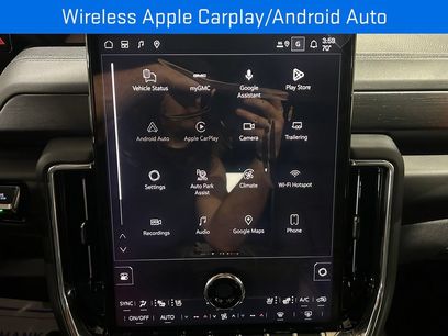 New 2026 GMC Yukon Denali w/ Advanced Technology Package