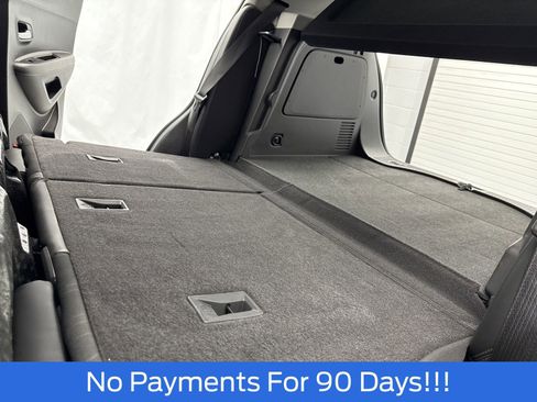 Used 2019 Chevrolet Trax LT w/ LT Convenience Package image 38