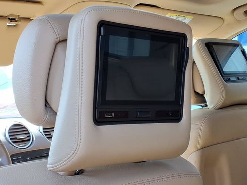 Used 2010 Mercedes-Benz GL 450 4MATIC image 12