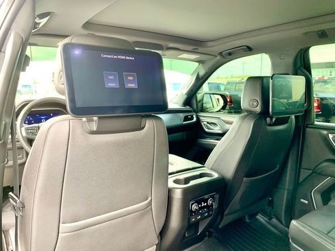 Used 2023 Chevrolet Tahoe Z71 w/ Luxury Package image 14