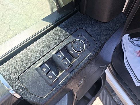 Used 2018 Ford F150 XLT w/ Equipment Group 302A Luxury AWD/4WD image 10