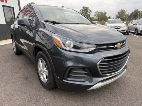 Used 2021 Chevrolet Trax LT image 4