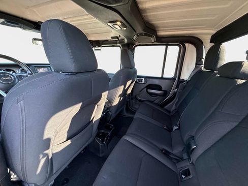 Used 2020 Jeep Gladiator Sport w/ Quick Order Package 24S AWD/4WD image 19
