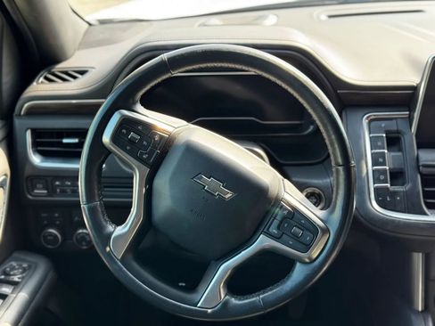 Used 2022 Chevrolet Tahoe Z71 w/ Luxury Package AWD/4WD image 13