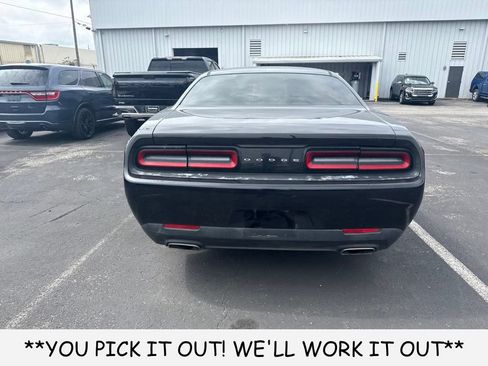 Used 2017 Dodge Challenger SXT RWD image 6