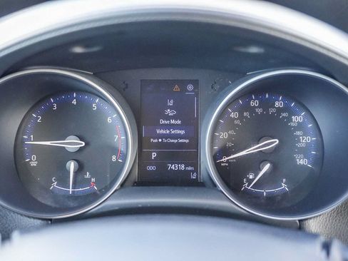 Used 2020 Toyota C-HR LE FWD image 19