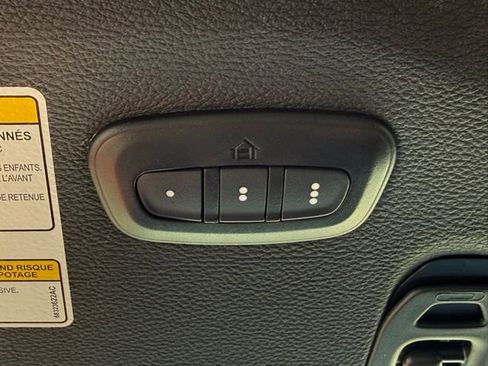 Used 2023 Jeep Gladiator Rubicon w/ Cold Weather Group image 25