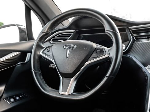 Used 2016 Tesla Model X 75D AWD/4WD image 15