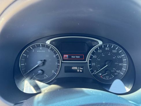 Used 2013 Nissan Altima 3.5 SV FWD image 18