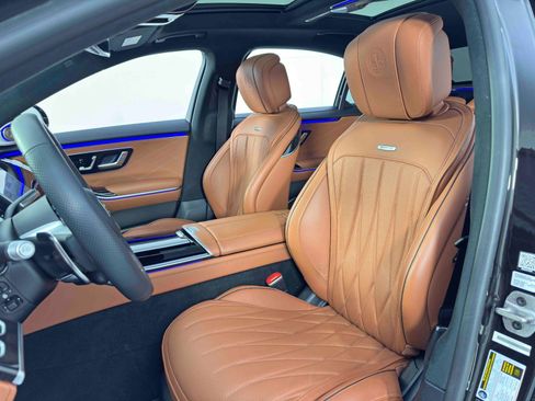 Used 2024 Mercedes-Benz S 63 AMG S w/ Rear Seat Package image 41