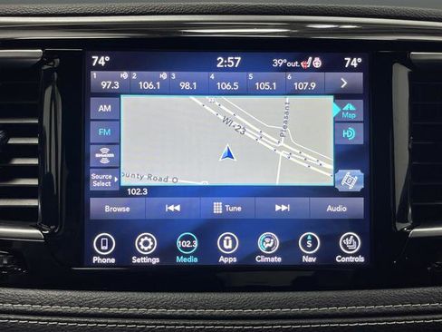 Used 2020 Chrysler Pacifica Limited w/ Advanced Safetytec Group image 19