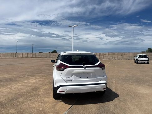 Certified 2024 Nissan Kicks S FWD image 16