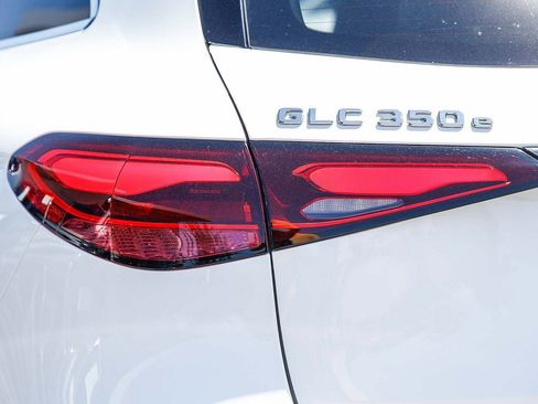 Certified 2025 Mercedes-Benz GLC 350e 4MATIC image 8