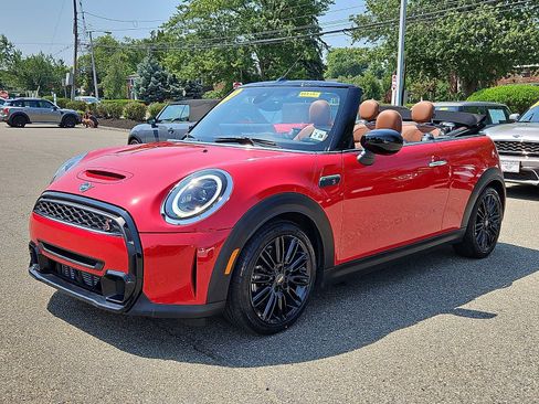 Used 2024 MINI Cooper S w/ Signature Upholstery Package FWD image 3