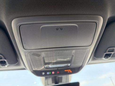 New 2026 Chevrolet Equinox LT w/ Convenience Package II FWD image 20
