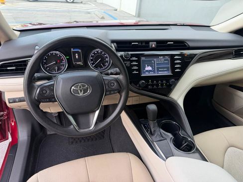 Used 2019 Toyota Camry LE w/ Convenience Package FWD image 14