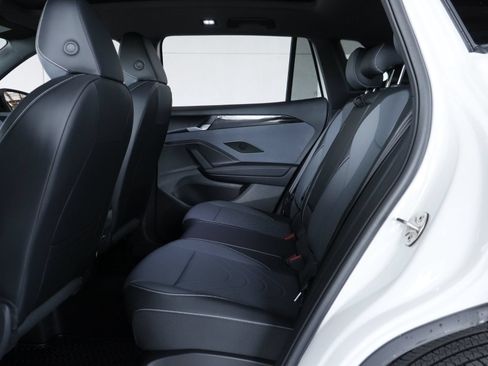 New 2026 Volkswagen Tiguan SE R-Line FWD image 17