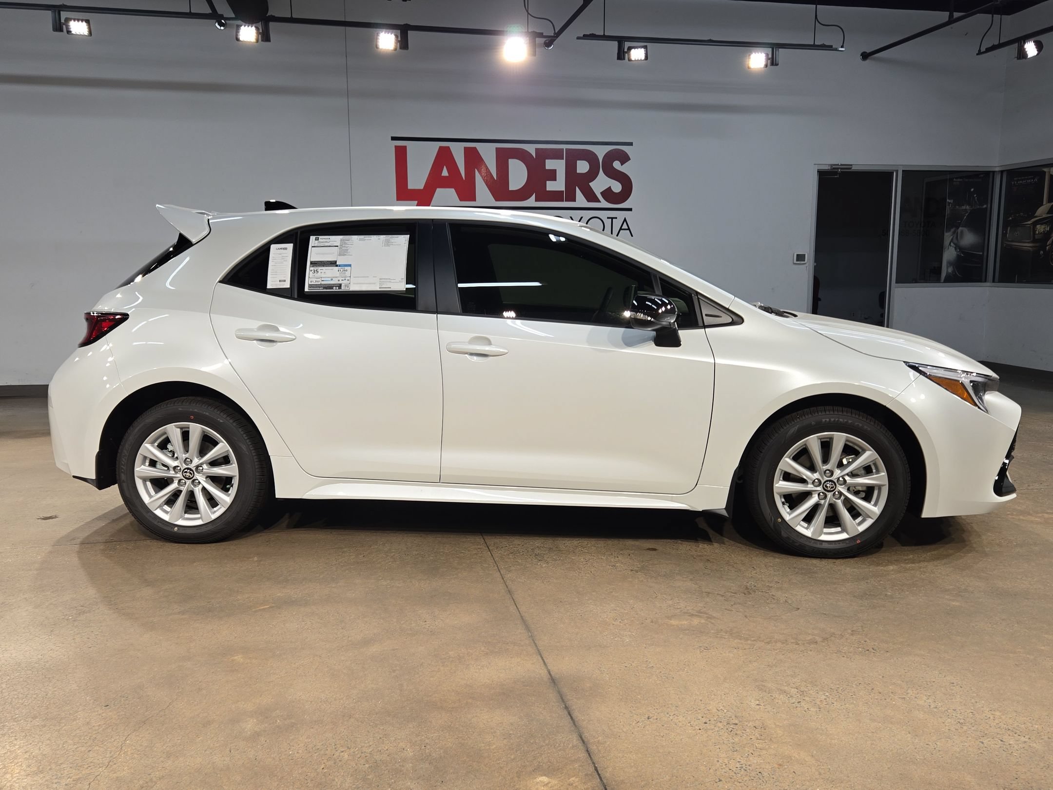 New 2027 Toyota Corolla SE w/ SE Premium Package FWD image 8