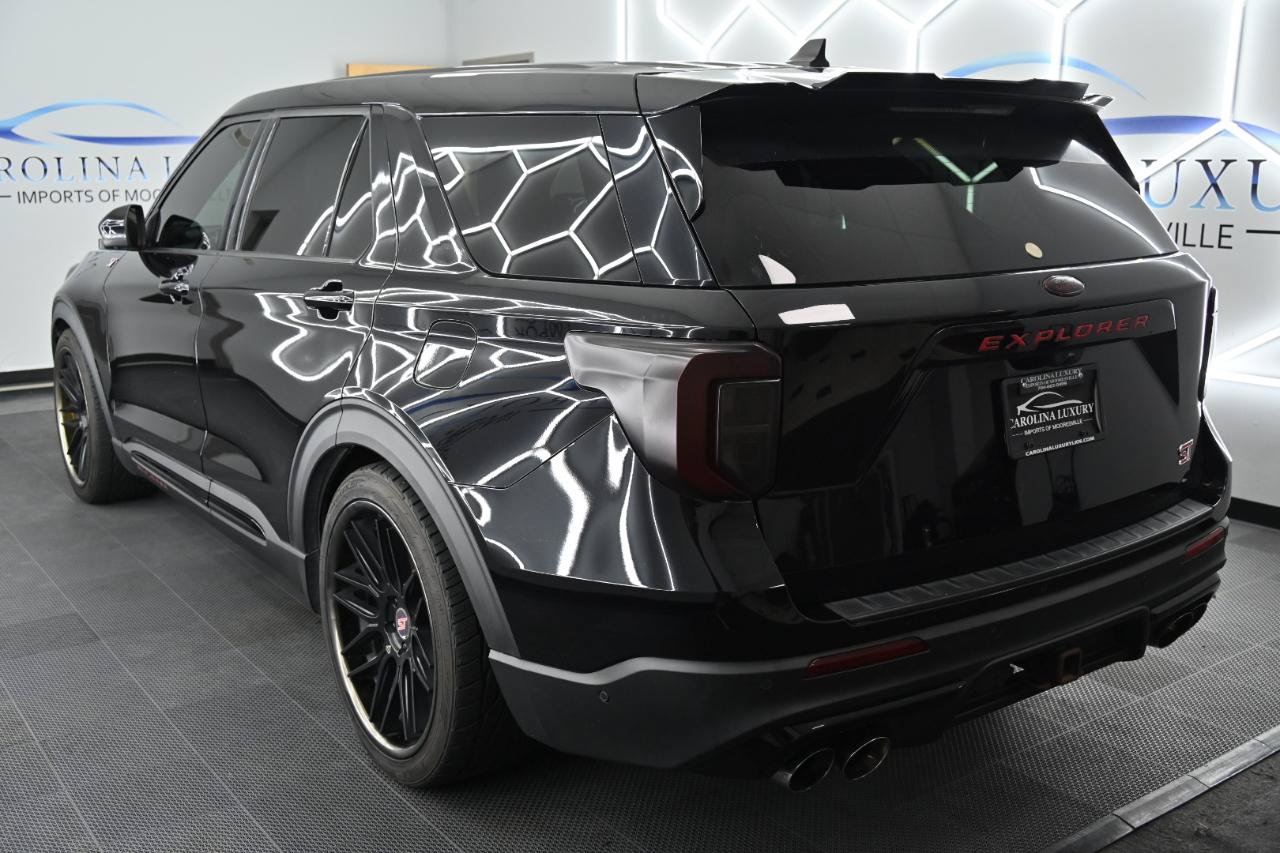 Used 2021 Ford Explorer ST w/ Equipment Group 401A AWD/4WD image 2