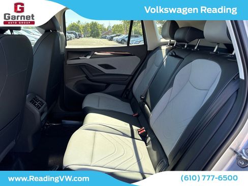 New 2025 Volkswagen Tiguan SE image 13