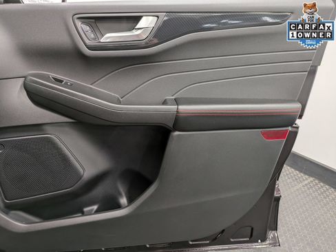 Used 2023 Ford Escape ST-Line w/ Tech Pack #1 AWD/4WD image 29