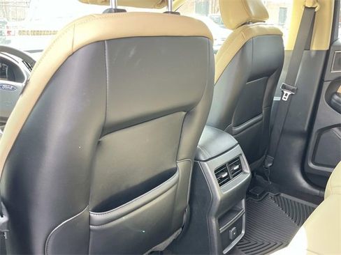 Used 2020 Ford Edge SEL image 19