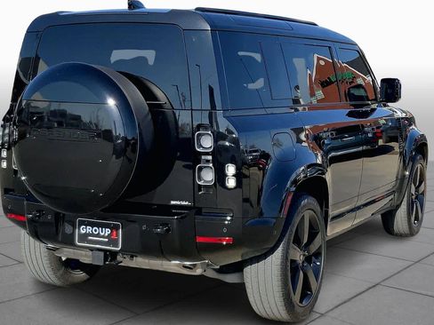 Used 2025 Land Rover Defender 110 X image 6