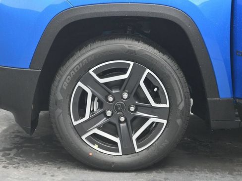New 2026 Jeep Cherokee Limited AWD/4WD image 32