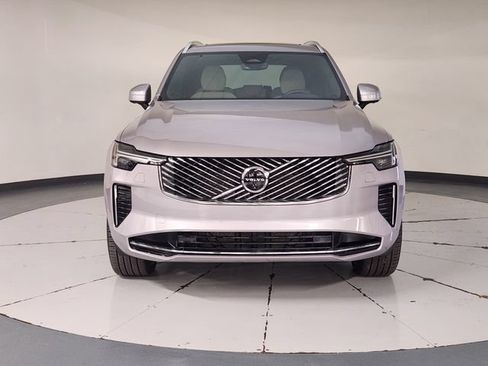 Used 2026 Volvo XC90 B6 Plus w/ Protection Package Premier AWD/4WD image 9