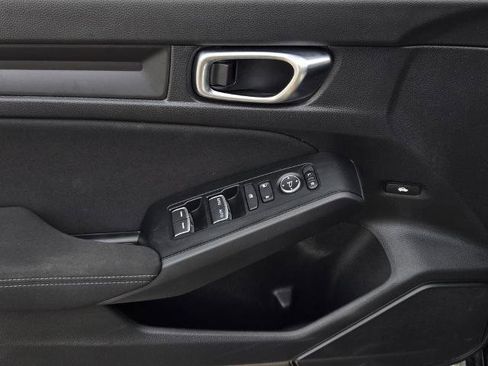 Used 2025 Honda Civic Sport image 15
