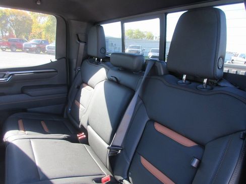 New 2026 GMC Sierra 1500 AT4 w/ AT4 Premium Package image 15