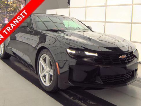 Used 2023 Chevrolet Camaro LT image 5