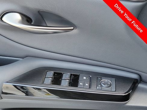 Used 2024 Lexus ES 350 w/ Accessory Package (Z1) FWD image 16