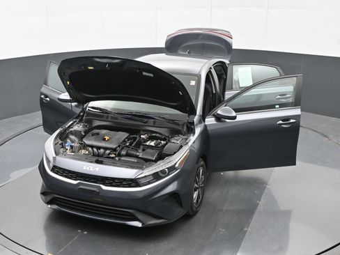 Used 2022 Kia Forte LXS FWD image 46