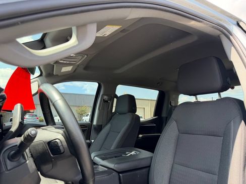 Used 2023 Chevrolet Silverado 1500 LT AWD/4WD image 15