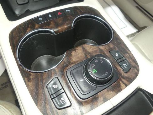 Used 2020 GMC Acadia Denali image 33