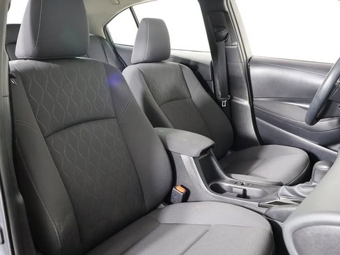 Used 2025 Toyota Corolla LE image 26